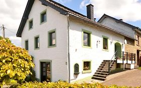 Lovely Holiday Home In B Tgenbach By The Lake